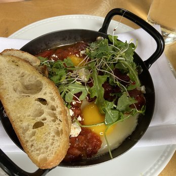 Magnolia - a bowl of food with bread and vegetables - French Near Me - Montreal, Quebec