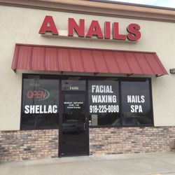 A Nails - Front of salon