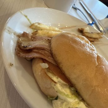 Dolly’s Burgers and Shakes - Burgers Near Me - Cincinnati, Ohio Dolly’s Burgers and Shakes - Burgers Near Me - Cincinnati, Ohio