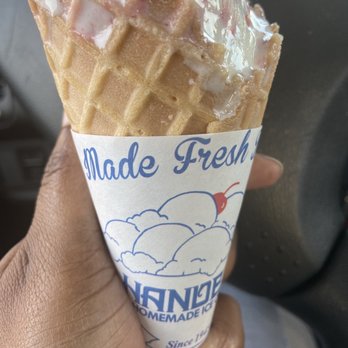 Handel's Homemade Ice Cream - Strawberry Cheesecake Chunks - Ice Cream & Frozen Yogurt Near Me - Spring, Texas Handel's Homemade Ice Cream - Strawberry Cheesecake Chunks - Ice Cream & Frozen Yogurt Near Me - Spring, Texas
