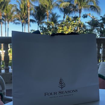 The Surf Club Restaurant - American Near Me - Surfside, Florida