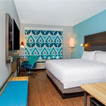 Tru by Hilton St. Augustine I-95 - Guest room - Hotels Near Me - St. Augustine, Florida