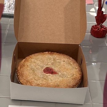 Fat Apple's Restaurant & Bakery - Raspberry rhubarb - Bakeries Near Me - Berkeley, California