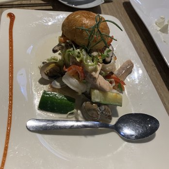 Tiny Pyramid - Seafood Brioche - Cafes Near Me - Honolulu, Hawaii