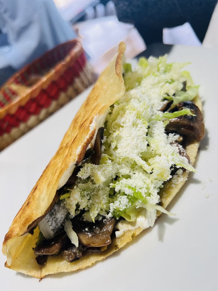 Food from MERCADO ARIANA