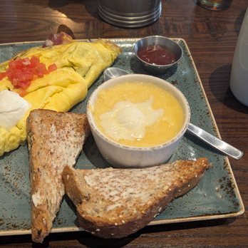 First Watch - The Works Omelet - Breakfast & Brunch Near Me - Union, New Jersey