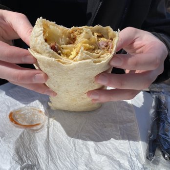 Mama's Egg House - Breakfast burrito with ham - Breakfast & Brunch Near Me - Idyllwild, California