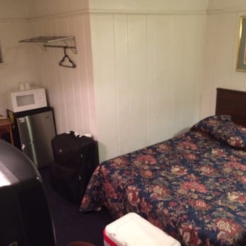 Best Budget - Single queen bed - Hotels Near Me - Reedsport, Oregon