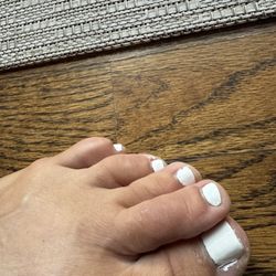 Vibrant Nail Bar