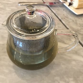 C Market Coffee - Lush peach green tea ($4) - Coffee Roasteries Near Me - Coquitlam, British Columbia