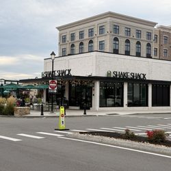 Shake Shack Tuscan Village