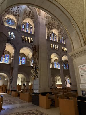 Sanctuaire Sainte-Anne-de-Beaupré by null