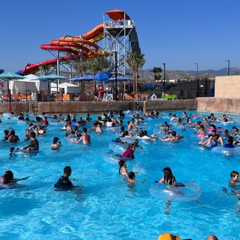 Wild Rivers - Shaka Bay Wavepool - Water Parks Near Me - Irvine, California