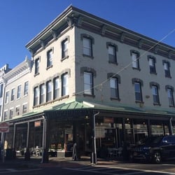 Dream Weavers Style & Health Center - Great location in Historic Uptown Kingston