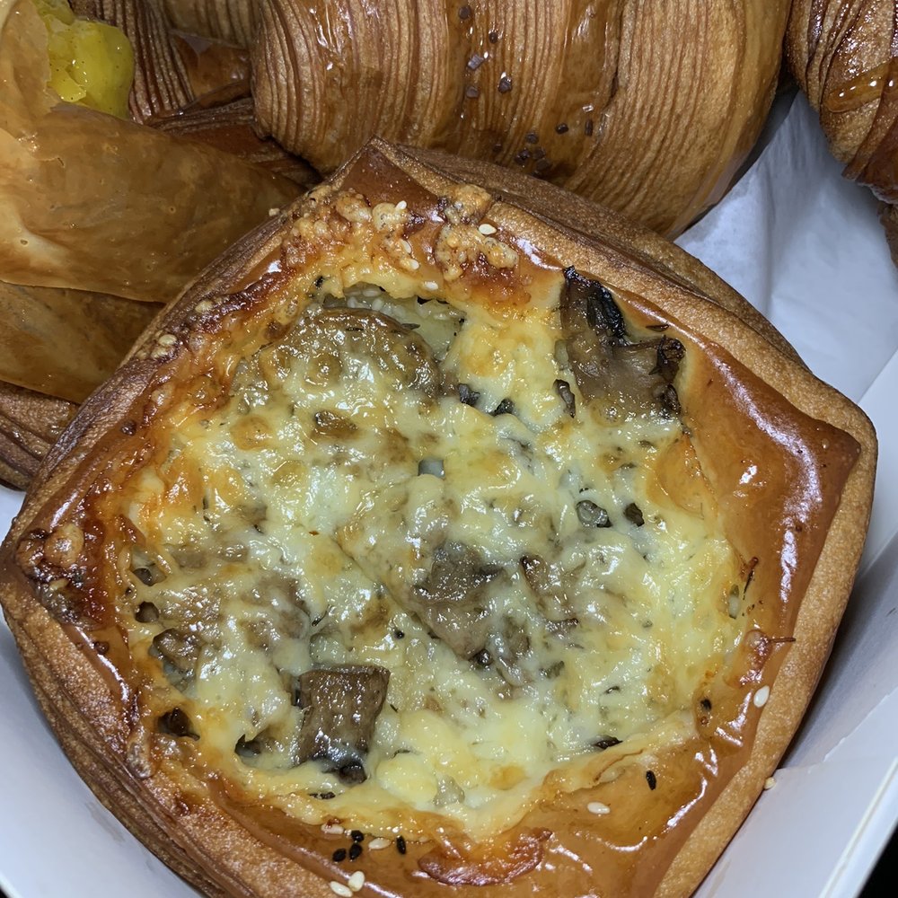 Le Beau - Patisserie/Cake Shop Near Me - Toronto, Ontario