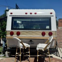 Viva la Calle - Seating