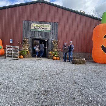 Renshaw Farms - Good court - Wedding Planning Near Me - Freeport, Pennsylvania Renshaw Farms - Good court - Wedding Planning Near Me - Freeport, Pennsylvania