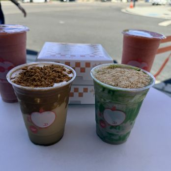 Whata Peach - Cookie butter latte, banana pudding matcha, sweet summer & peachy lychee smoothies & toasts - Coffee & Tea Near Me - Burbank, California