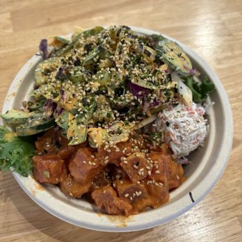 Poké House - San Mateo - Ahi tuna poke with their spicy sauce - Poke Near Me - San Mateo, California