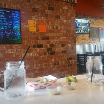 Tom's Crab Shack - Cute mason jar - Cajun/Creole Near Me - Concord, California
