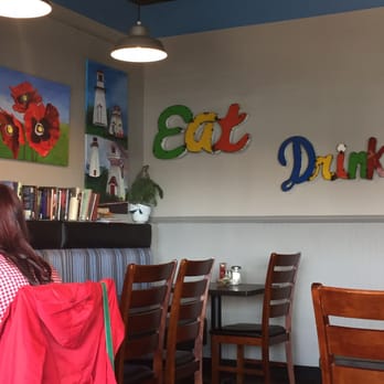 Toast Breakfast & Lunch - Cute decore! Friendly home like feel - Breakfast & Brunch Near Me - St. Albert, Alberta