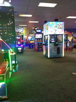 Chuck E. Cheese by null