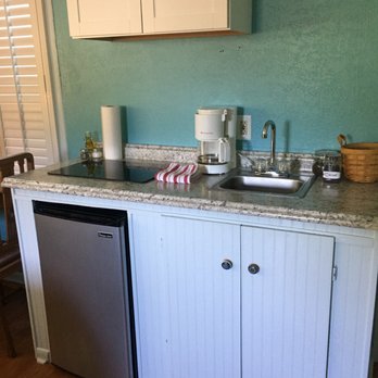 Carlisle Garden Suites - Kitchenette - Guest Houses Near Me - Ashland, Oregon Carlisle Garden Suites - Kitchenette - Guest Houses Near Me - Ashland, Oregon
