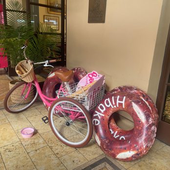 Hi Bake  - Cute décor. - Bakeries Near Me - Beverly Hills, California