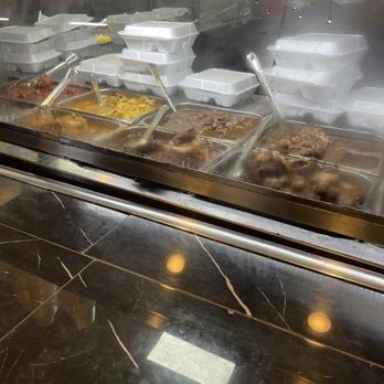 Big Daddy's Kitchen - Some of the meat selections - Soul Food Near Me - Atlanta, Georgia