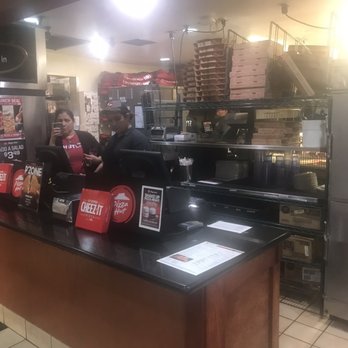 Pizza Hut - Employee on the right very unprofessional - Pizza Near Me - Perris, California Pizza Hut - Employee on the right very unprofessional - Pizza Near Me - Perris, California