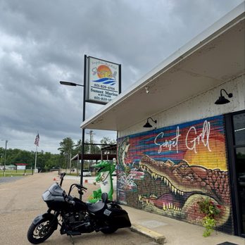 Sunset Grill - Salad Near Me - Brandon, Mississippi