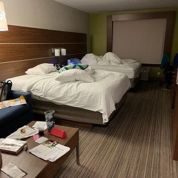 Holiday Inn Express - Hotels Near Me - San Diego, California Holiday Inn Express - Hotels Near Me - San Diego, California