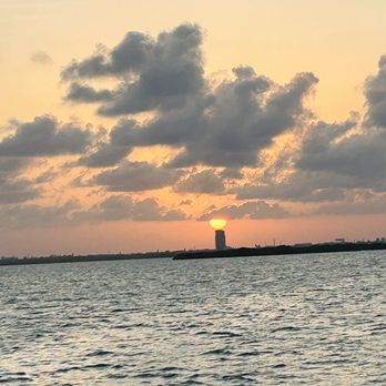 The Colombus Lobster Dinner Cruise - Sunset on the Columbus dinner cruise. Cancun Mexico - Tours Near Me - Cancún, ROO The Colombus Lobster Dinner Cruise - Sunset on the Columbus dinner cruise. Cancun Mexico - Tours Near Me - Cancún, ROO