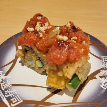 Waka Sakura - Shrimp tempura topped spicy tuna roll - Conveyor Belt Sushi Near Me - Gardena, California Waka Sakura - Shrimp tempura topped spicy tuna roll - Conveyor Belt Sushi Near Me - Gardena, California