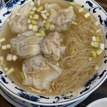 Hon's Wun-Tun House - Wonton Noodle Soup ($14.50) - Cantonese Near Me - San Francisco, California Hon's Wun-Tun House - Wonton Noodle Soup ($14.50) - Cantonese Near Me - San Francisco, California