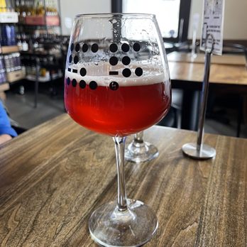High Side - Beer Bar Near Me - Fairfax, Virginia