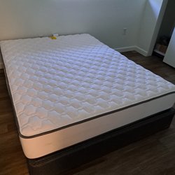 Mattress Firm Outlet - Tempe - Yellow manufacturer tag "USED SANITIZED BED "