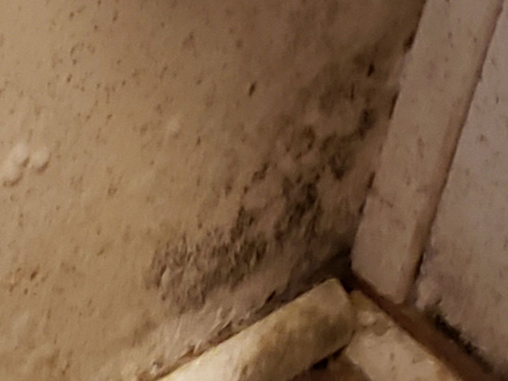 Slide of Roberts Handyman & Contracting