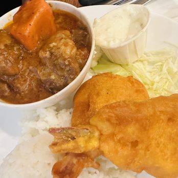 Tanaka Saimin - Beef stew and tempura shrimp - Japanese Near Me - Honolulu, Hawaii