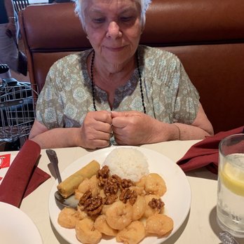 Panda Inn - Walnut shrimp, rice, egg roll, & egg drop soup - Chinese Near Me - Pasadena, California Panda Inn - Walnut shrimp, rice, egg roll, & egg drop soup - Chinese Near Me - Pasadena, California