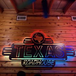 Texas Roadhouse - Sign Inside