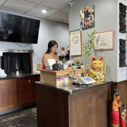 Heart of Thai Cuisine - Front cashier area, very clean ! Makaila excellent  Customer service provided !