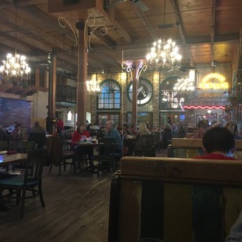 Ninfa's Mexican Restaurant - Dining room is spacious! - Mexican Near Me - Waco, Texas