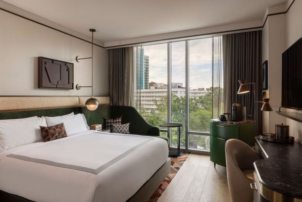 The Tess, Autograph Collection by null