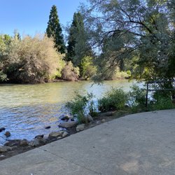 Crissie Caughlin Park - Truckee River