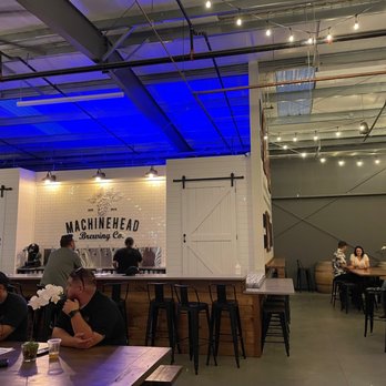 MachineHead Brewing - Clean look, designed well - Beer Gardens Near Me - Clovis, California