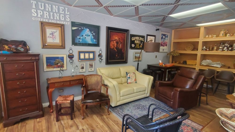 TUNNEL SPRINGS COFFEE AND MARKET Updated September 2024 10 Photos