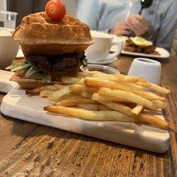 Hide Out Cafe - Crispy Fries - Cafes Near Me - Rowland Heights, California