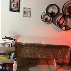 Exclusive Beauty - Wax station