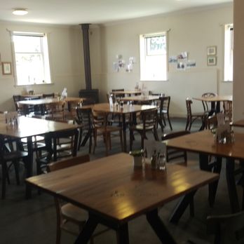 Macs Hotel - Bistro - Hotels Near Me - Mortlake, VIC